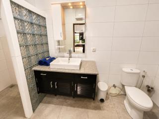 Exclusive Beachfront Resort Stay 24 Bedrooms - 1