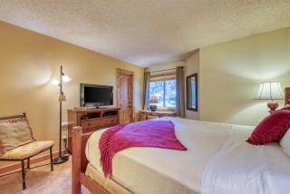 2 Bedroom Condo In Keystone - West Keystone - 2
