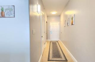 Nicely Furnished Lakeview Condo Near Disney for 8 - 6