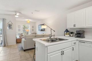 Condo Near the Beach with Pool Wifi Washer & Dryer - 4
