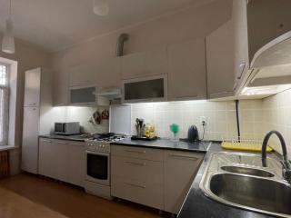 Spacious and cosy flat in Bishkek's center - 1