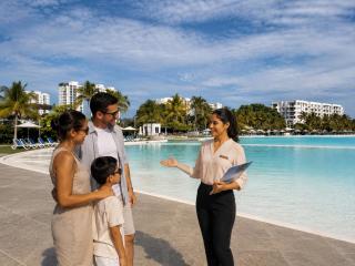 Golden Wave Residence vista a la piscina - 9