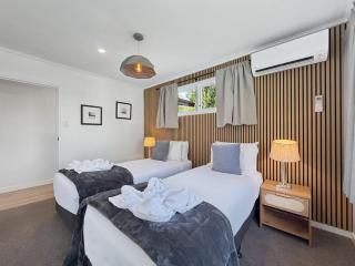Spacious & Stylish Queenstown Base near bike trails - 7