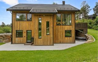 Lovely Home In Kolbjørnsvik With Sauna - 1