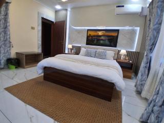 Omnia Luxe Villa - 8
