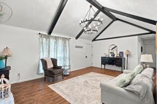Spacious 4BR Home in DeRidder - 2