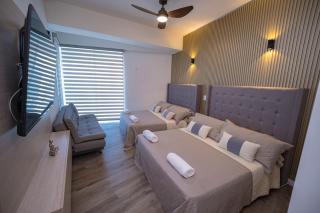 Ocean-View Apartment Balcony & 3 King Beds - 5