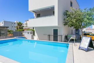 Apartments with swimming pool Podstrana, Split - 22897 - 1