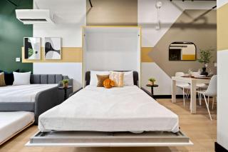 Embrace Downtown Nights Near Petco Park & Dining - 7
