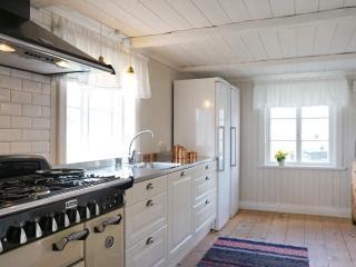 6 person holiday home in HEDEKAS-By Traum - 2