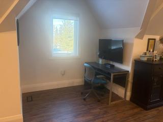 Entire Private one bedroom apartment Alton, Ont - 1