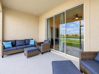 Beautiful 2BR with Waterpark & Private Game Room - 2