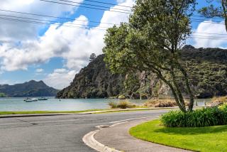 The Cove Escape - Cooks Beach Holiday Home - 9