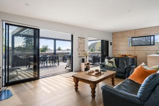 The Cove Escape - Cooks Beach Holiday Home - 8