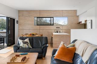 The Cove Escape - Cooks Beach Holiday Home - 5