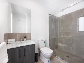 Arvia Residences 3BR Cozy Stay - 3