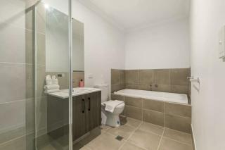 Arvia Residences 3BR Warm Stay - 3