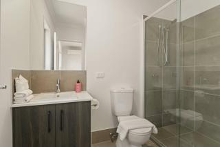 Arvia Residences 5BR Warm Family Duplex - 1