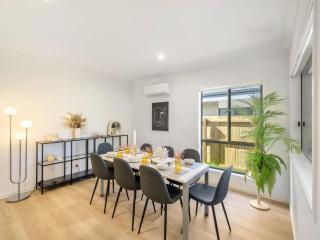 Arvia Residences 5BR Relaxed Family Duplex - 0