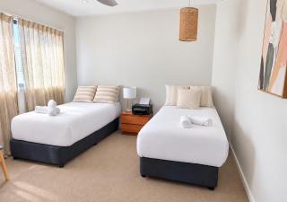 Waterfront Apartment Sunset Sails at Redcliffe - 3 Bedroom - Redcliffe - 5