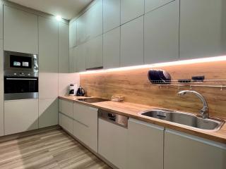 Central 116sqm I 3BR, 2Bath Modern Condo - 4
