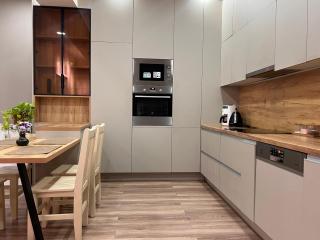 Central 116sqm I 3BR, 2Bath Modern Condo - 2
