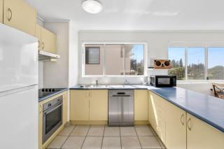 Shorebreak Unit 3 - Caloundra - 2