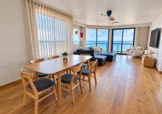 Waterfront Apartment Sunset Sails at Redcliffe - 3 Bedroom - Redcliffe - 2
