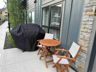 Pet-friendly Walk-Up Condo with Pool & Hot tub! - 8