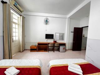 Nam Hải Hotel near Tân Sơn Nhất airport - 2