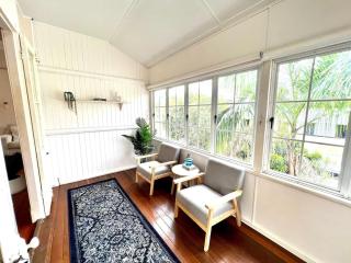 The Verandah Retreat | Stylish Queenslander - 5