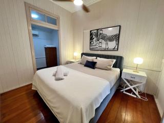 The Verandah Retreat | Stylish Queenslander - 4