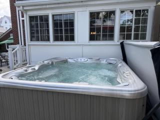 Cozy Colonial Home Hot tub, Game Room ,Home Theatre,Karaoke - 7