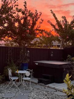 Golden Hour Ensuite - 2