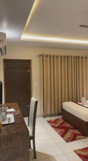 Glamour park hotel and apartments - 0