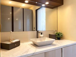 Serene Luxury Beach, Private Jacuzzi - Pebble Walk Resort - 4