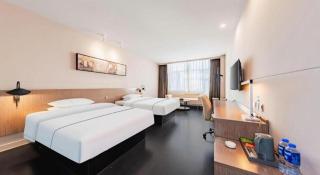 Jinjiang Inn Select Hohhot Chengjisihan Square Metro Station - 1