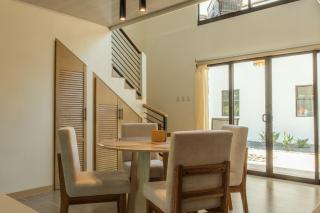 Tropical Hideaway Loft - 2