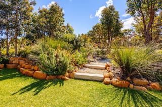 Carnarvon Castle Guesthouse Eagle Bay - 9