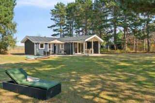 Idyllic Family Summer House 75 Meters From Coast - 9