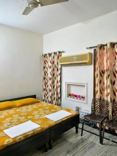 Second Floor's Single spacious room with terrace - 8