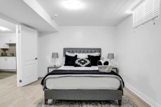 Stylish Modern 2-bedroom Basement Suite - Brampton - 0