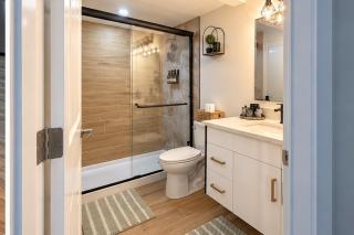 Mountain Retreat 2 King Beds Free Parking 55 minutes to Banff - 6