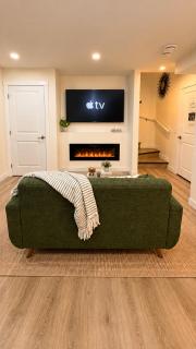 Mountain Retreat 2 King Beds Free Parking 55 minutes to Banff - 8