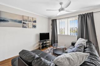 Beachside Court Unit 9 - 1