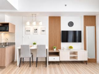 Lapu Lapu Condo Near Tourist Spot, Beaches, Malls and Cebu Airport - 7