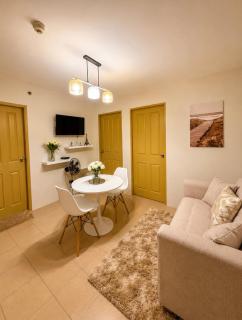 2-BEDROOM Condo near Esplanade Molo Mansion SM Iloilo with Parking Spaces - 5