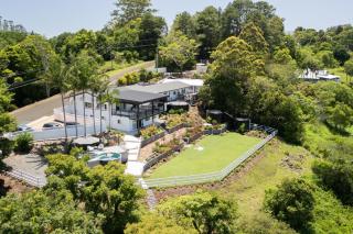 Monty's House - 6