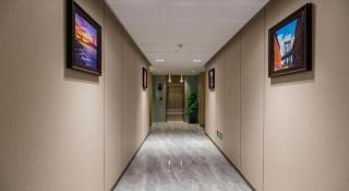 Super 8 Hotel Beijing South Railway Station Majiabao Metro Station - 1