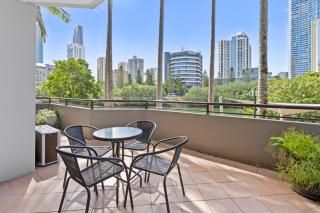 Tropical King Studio heart of Surfers Paradise - 3